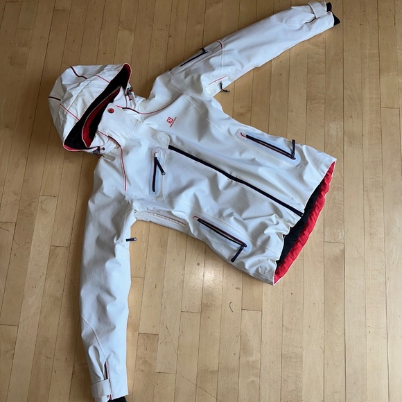 Like NEW Salomon Clima Pro Strorm ski jacket, XS, GD1092 - Picture 2 of 10